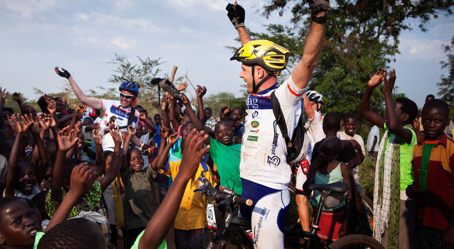 Brussels Airlines et des CEO belges font du vélo pour la bonne cause