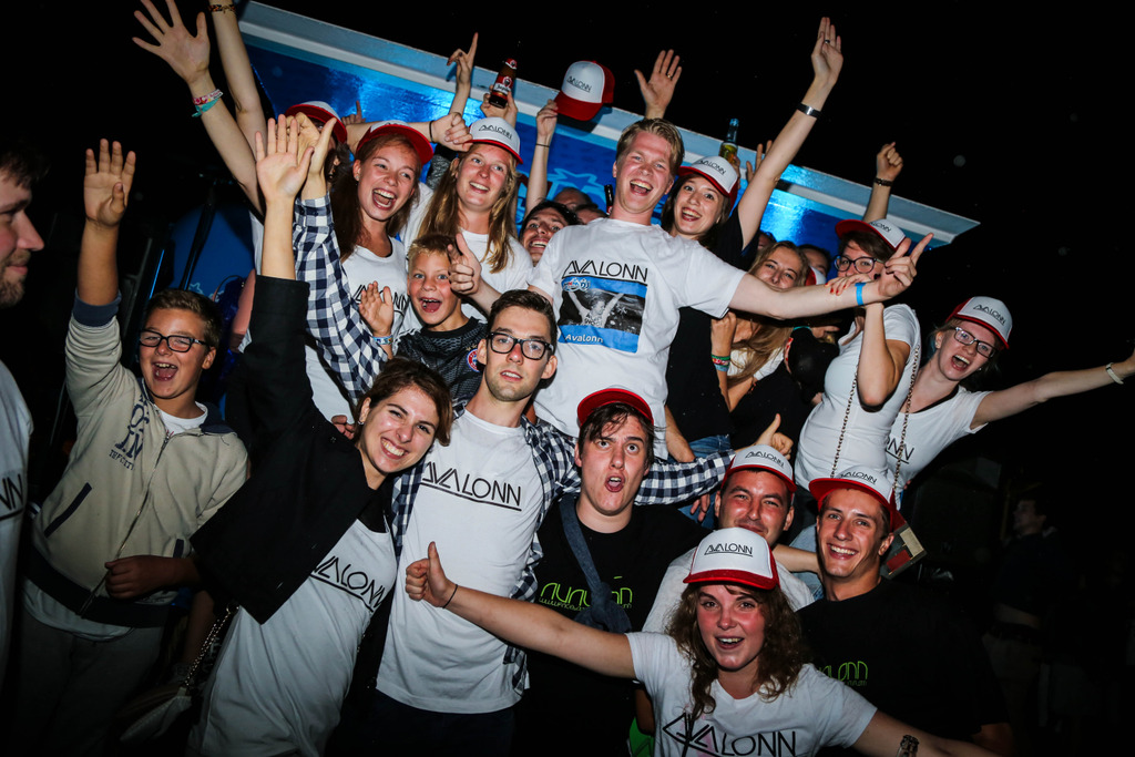 Avalonn met fans (c) VRT/MNM