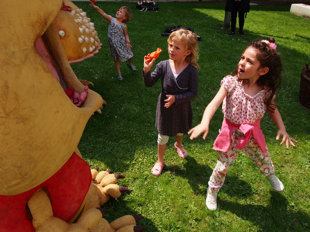 Tanden uitgooien bij de tandenfee | Start zomerprogramma in de Museumspelstraat (c) Andy Merregaert