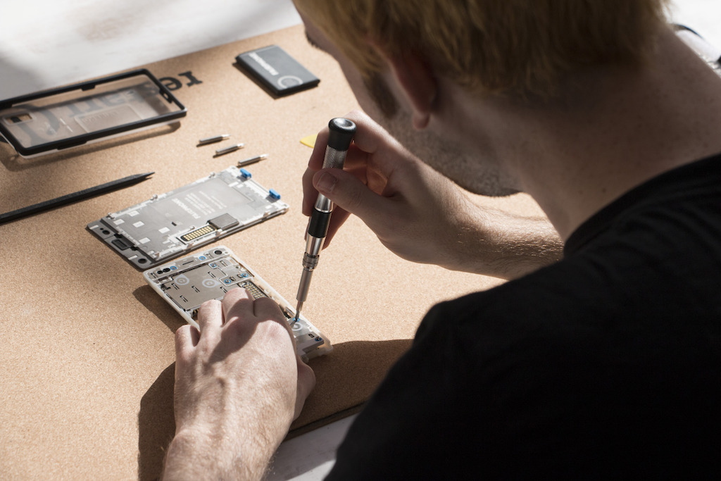 Fairphone construction