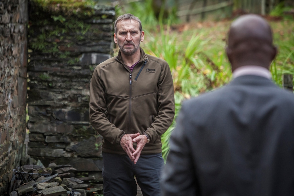 Safe House: Robert (Christopher Ecclestone) en Mark Maxwell (Paterson Joseph) - (c) ITV
