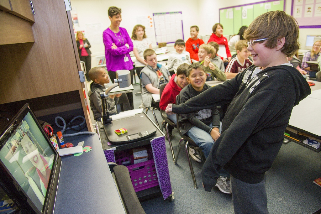 Students learn about measurement in fashion design through an interactive chat organized by Nepris.
