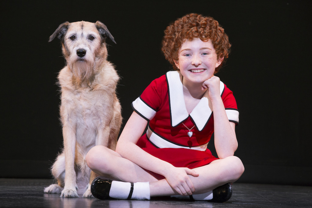 Heidi Gray as Annie and Macy as Sandy<br/>Photo: Joan Marcus