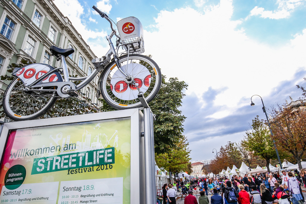 2016 EMW Example AUT Vienna Streetlife 1 ©Mobility Agency Vienna Christian Fürthner