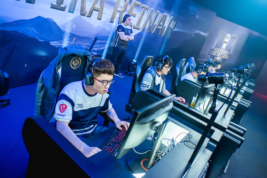 Flash Wolves
