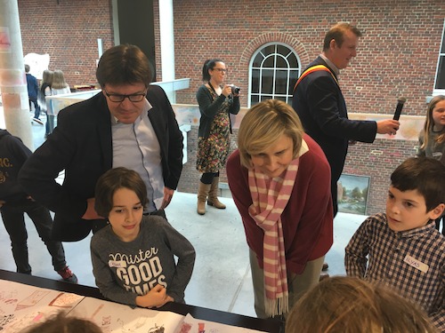 Cultuur en onderwijs brengen kunstenaars in de klas