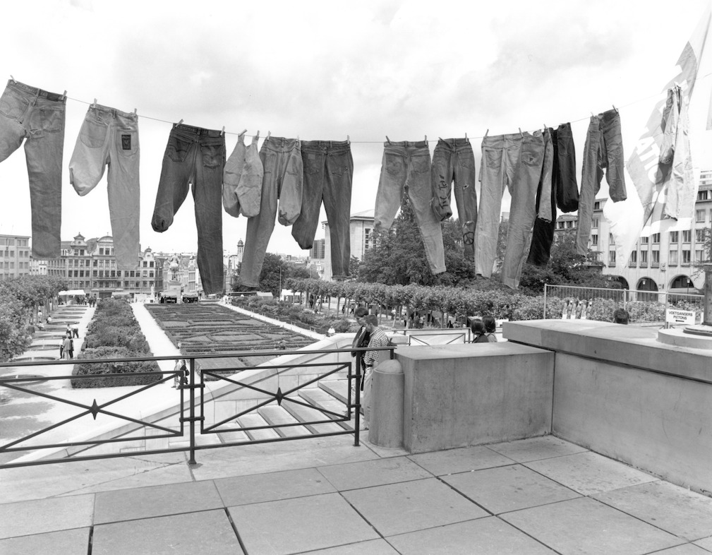 Brussels '97, one legged jeans