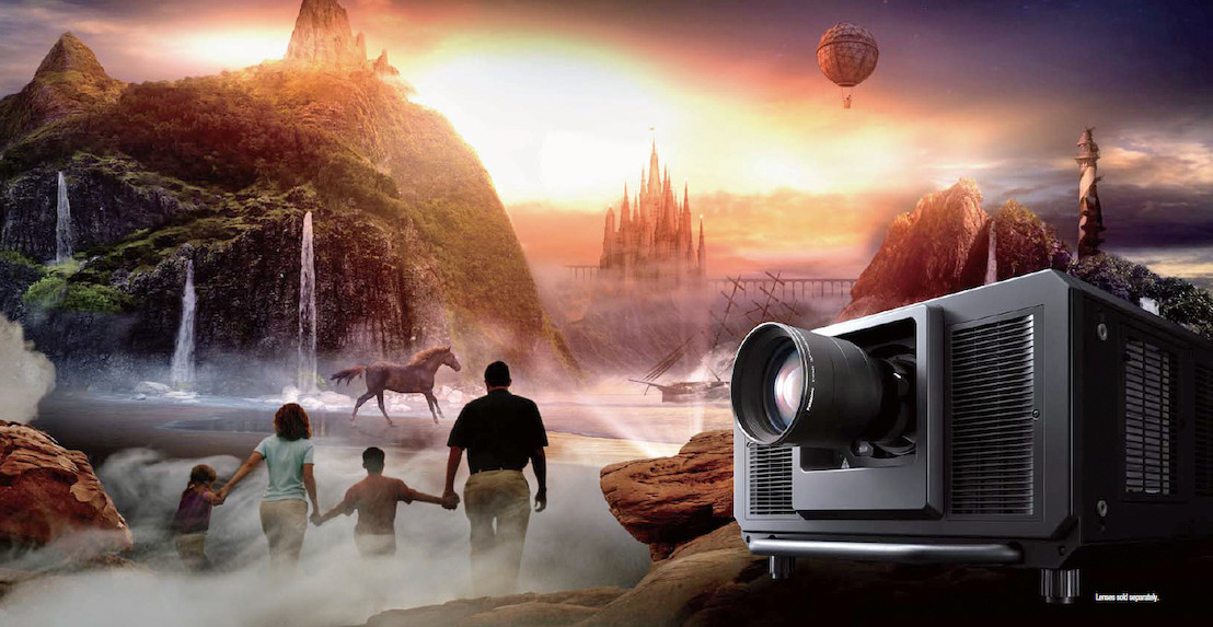 Máxima luminosidad en 4K UHD y Full HD para versátiles proyecciones de gran formato