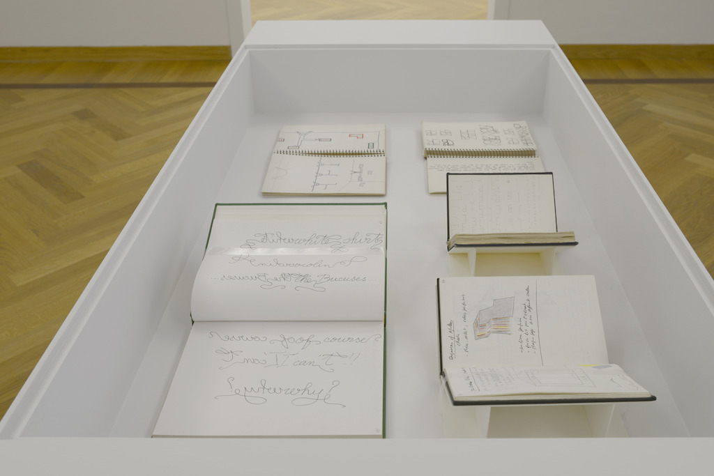Vue de l'exposition Guy de Cointet au M-Museum Leuven (c) Isabelle Arthuis