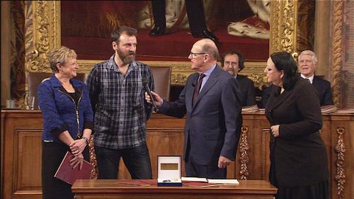 Martine Tanghe, de winnaar van 2013 (Dirk Bosmans), Philip Freriks en juryvoorzitter 2013 Inez Weski - (c) VRT