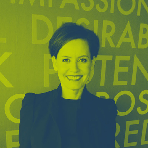 Interview: Increasing PR efficiency at Estée Lauder - Academy - Expert Interviews