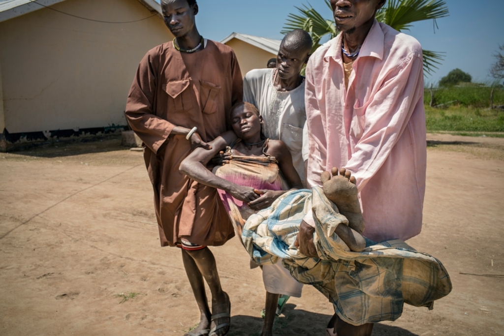 In 2015, a catastrophic malaria outbreak severely affected remote Northern Bahr el Ghazal state in South Sudan during the rainy season, between June and September. MSF, working in partnership with the Ministry of Health in Aweil hospital, treated more than 2,000 patients suffering of severe malaria which is more than 14% compared to the last year. <br/><br/>Many of these patients arrived in a critical condition because drug shortages in surrounding health facilities forced people to travel long distances to reach care, thereby reducing their chances of survival.<br/>© Diana Zeyneb Alhindawi