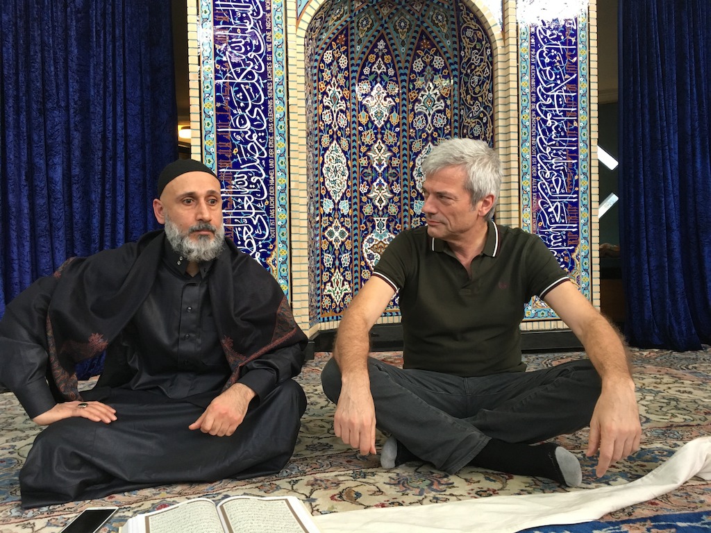 Aflevering 7: Jan met Jafar Jafaari in Hamburg - (c) Warner Bros ITVP België