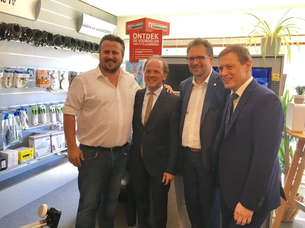 Minister Muyters licht hinderpremie toe aan handelaar