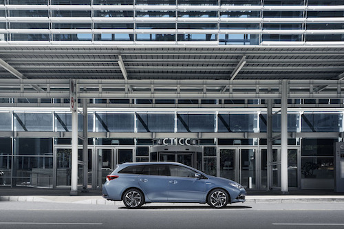 Auris Touring Sports