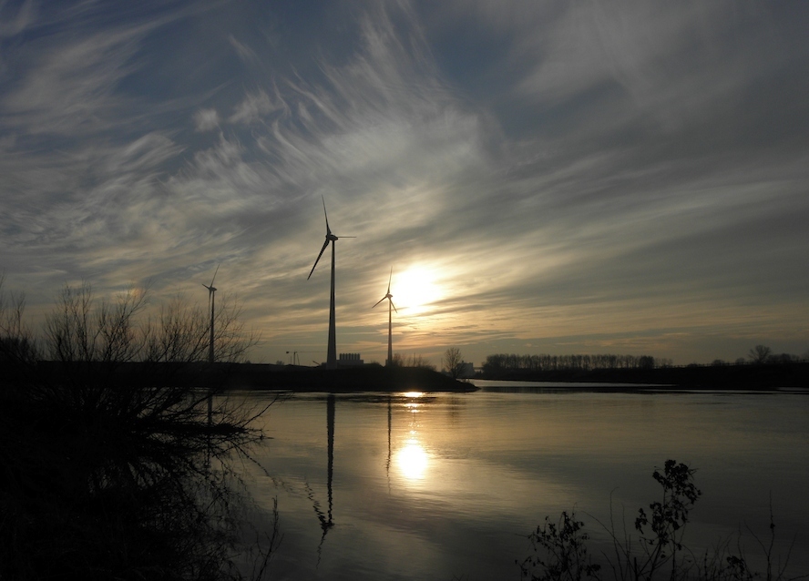 Buurtbewoners genieten mee van de winsten van het geplande windpark in Desselgem.