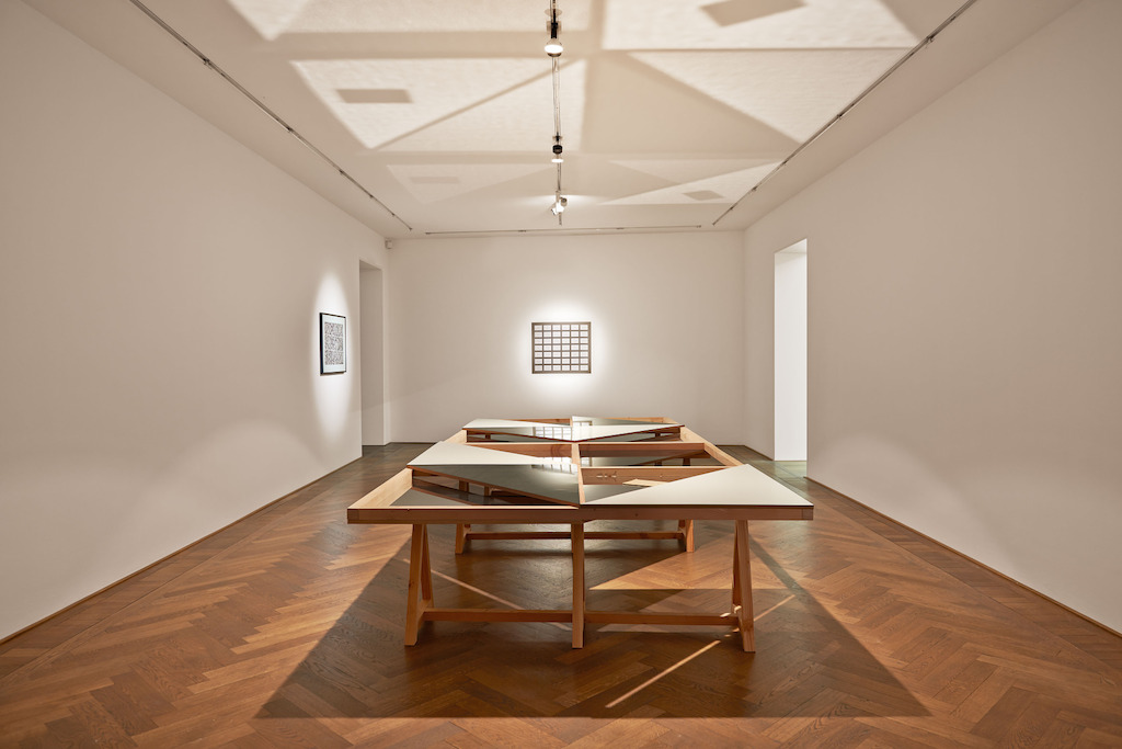 Tshela tendu & Vincent Meessen, Patterns for Re(cognition). Installation view Kunsthalle Basel 2015 Photo © Philipp Hänger