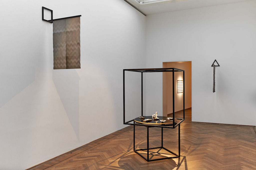 Tshela tendu & Vincent Meessen, Patterns for Re(cognition). Installation view Kunsthalle Basel 2015 Photo © Philipp Hänger