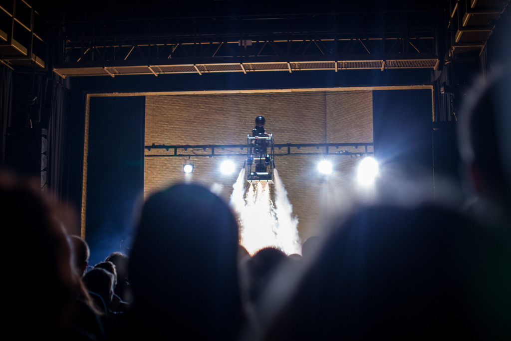 Opening 05/02/2015 raketlancering van theatermaakster Miet Warlop - foto: Morgane Delfosse