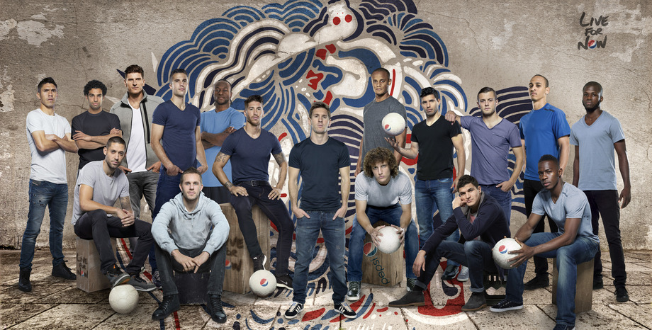 Pepsi scoort met globaal voetbal superteam samengesteld uit 19 internationale toppers uit 5 continenten en bijna 20 landen