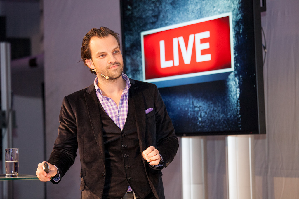 CRM-Expert Mark Kaslatter en zijn team van k.section treden toe tot de Emakina Group