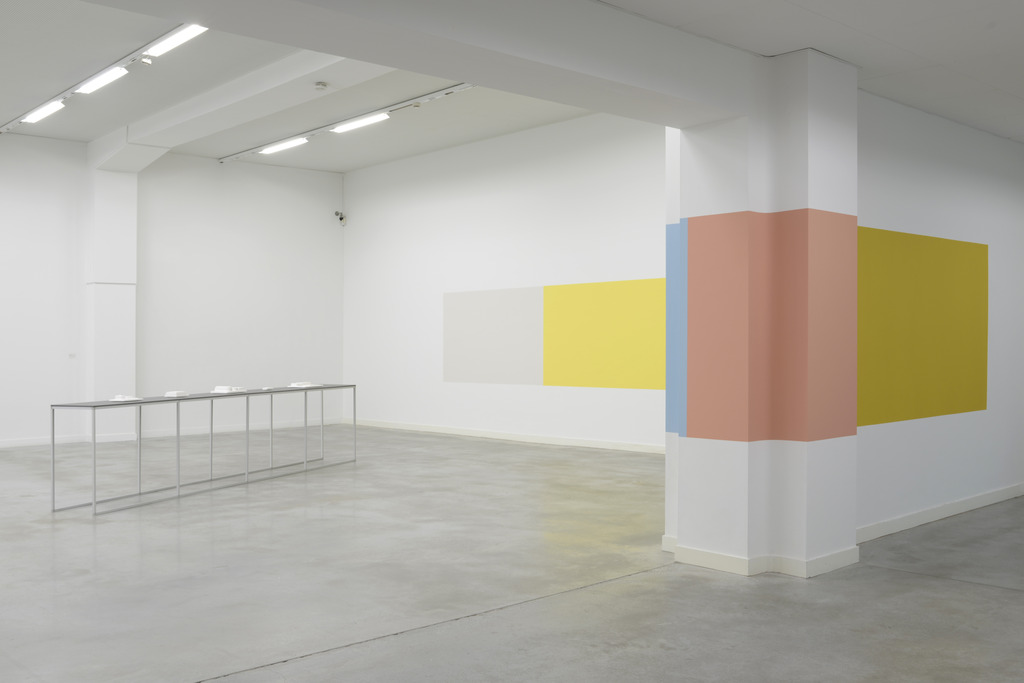 Ane Vester<br/>Panoramisch palet, 2015<br/>(notebook, blouse, classroom, jacket, car,<br/>front door, dress, bench)<br/>(c) Isabelle Arthuis
