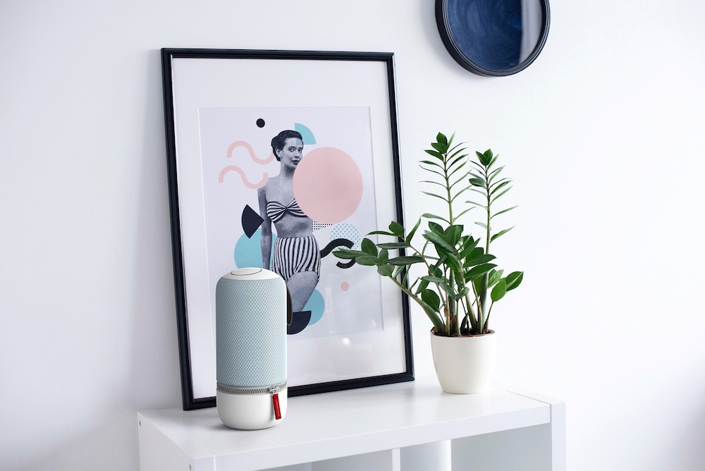 Libratone lance un nouveau modèle, dans l’air du temps, Pastel Blue et Nude de son enceinte sans fil emblématique ZIPP