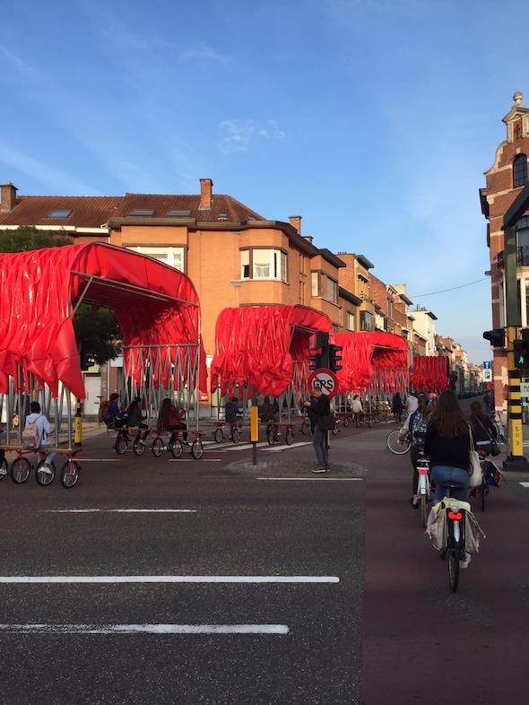 Feestelijke start 500 jaar Utopia met de YOUtops@Ladeuzeplein