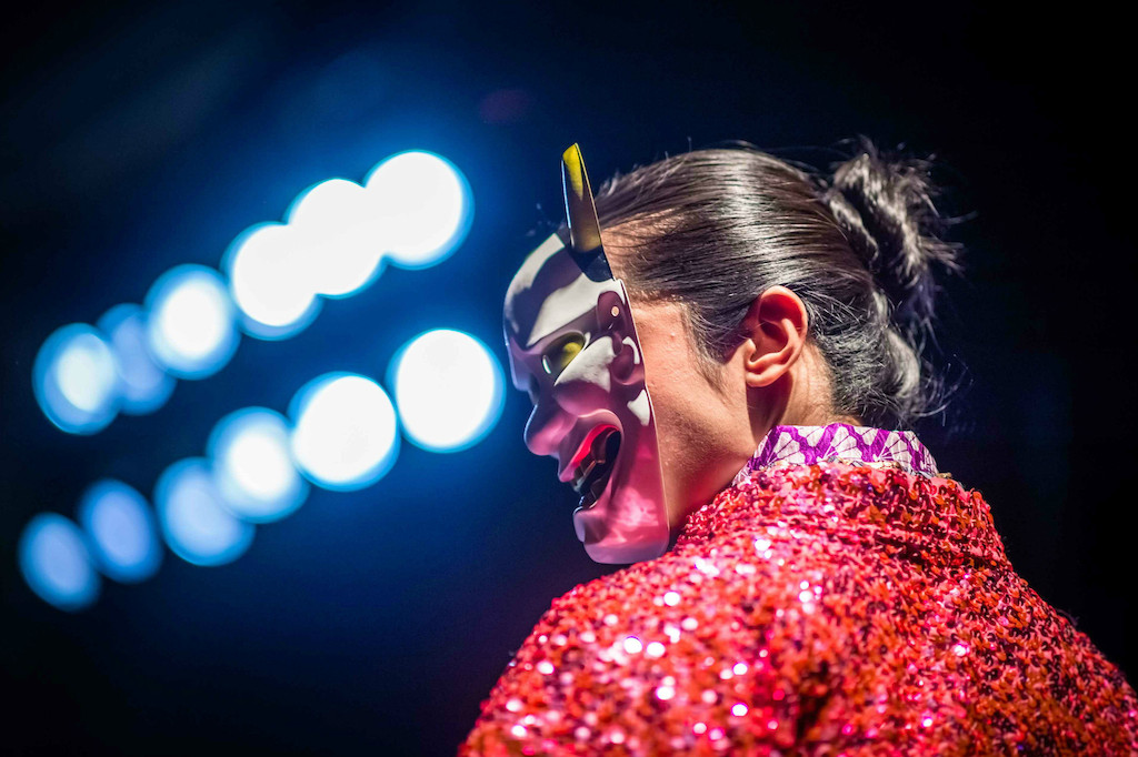 Podium / dans: 20.04 & 21.04: Eisa Jocson - Host © Andreas Endermann